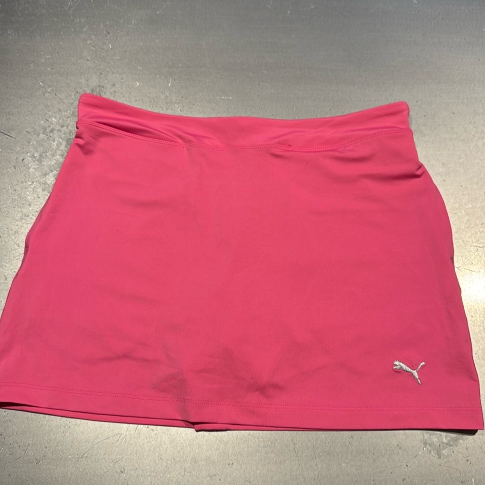 Girls Puma golf skirt/skort, built in shorts, with pockets